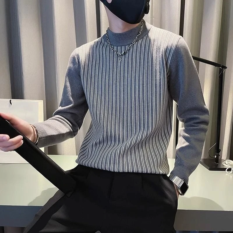 Maglione lavorato a maglia da uomo a collo alto e mezzo collo Maglieria Designer di cashmere Streetwear Abiti popolari coreani Pullover a righe con cavo da uomo