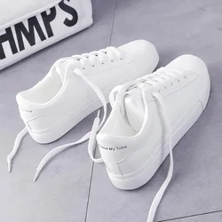 Zapatos vulcanizados para mujer, zapatos de moda, nuevos zapatos informales clásicos de Color sólido de cuero PU, zapatos blancos informales para mujer, zapatillas de deporte