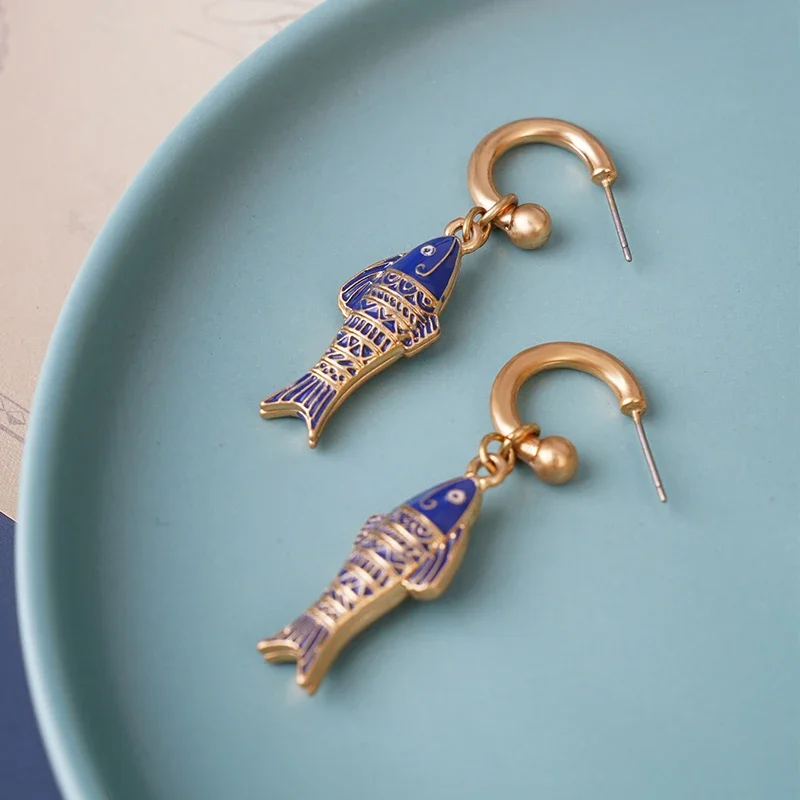 

Blue Fish Pendant Earrings Bohemian Chic Marine Life Charms Dangle Women Girls C-Shapled Statement Earring Gift