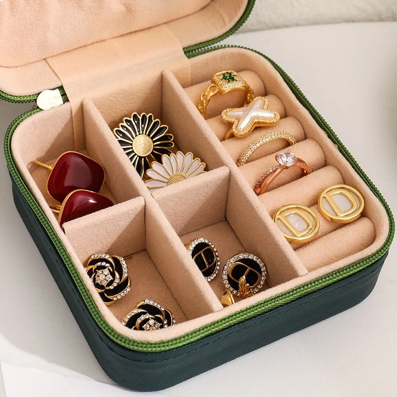 Portable Jewelry Storage Box Travel Organizer Jewelry Case Leather Storage Earring Necklace Ring Jewelry Organizer Display Boxes