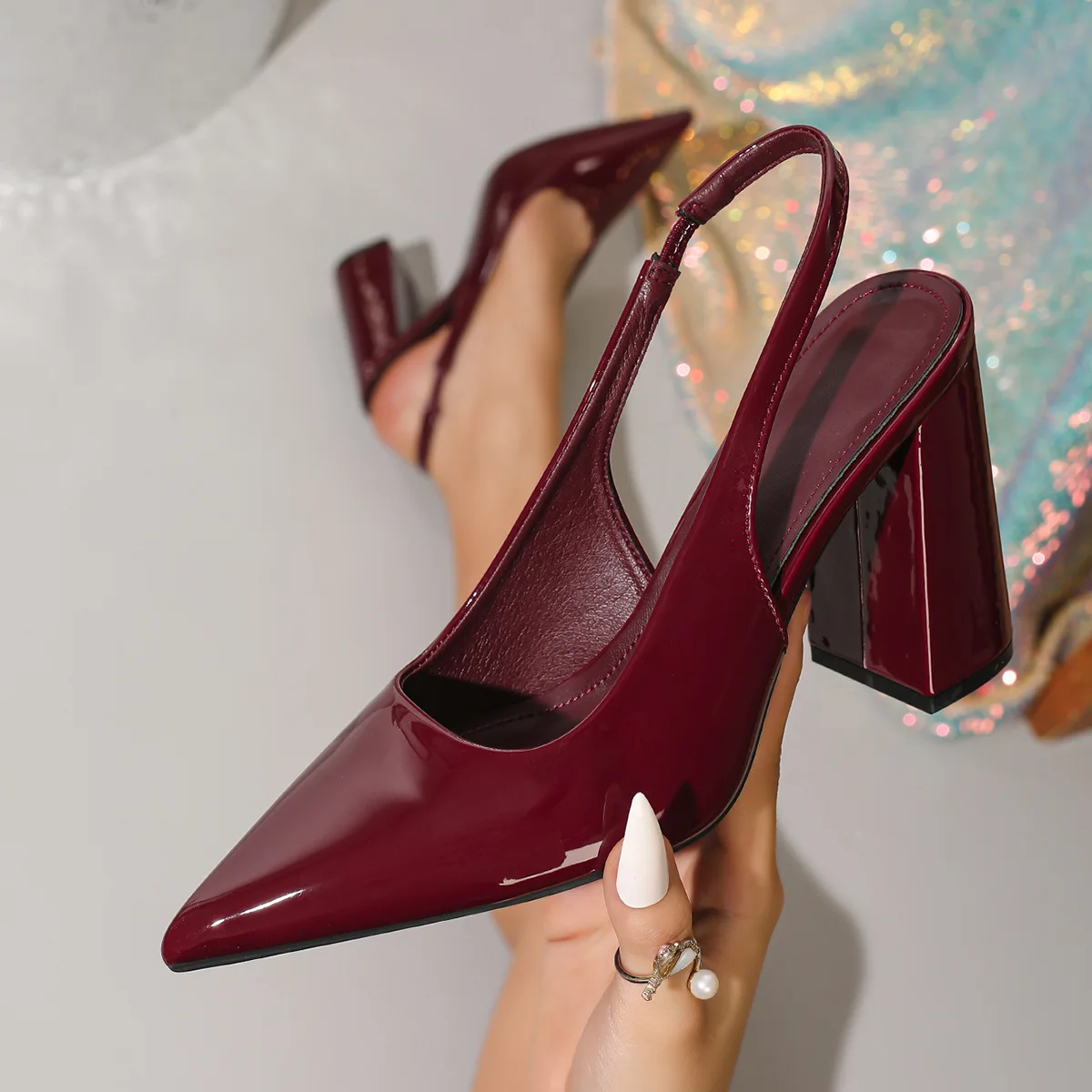 

Новые женские туфли Bloomsteps с острым носком, на высоком каблуке, в европейском и американском стиле, для вечеринок, с ремешком сзади, закрытым носком, на массивном каблуке