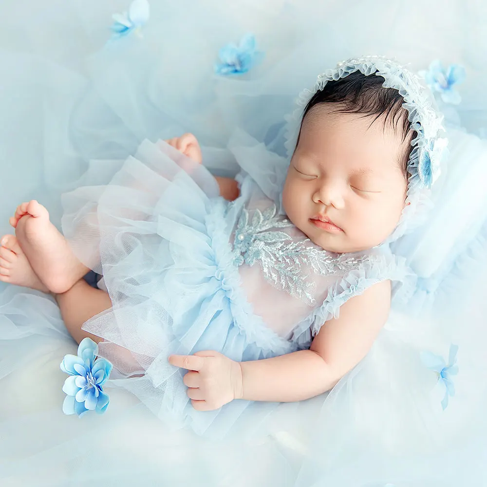 Newborn Photography Props Princesses Style Photo Posing Props Set  (Fits for 7-10 Lbs Baby Girl) Tulle Tutu Skirt & Background