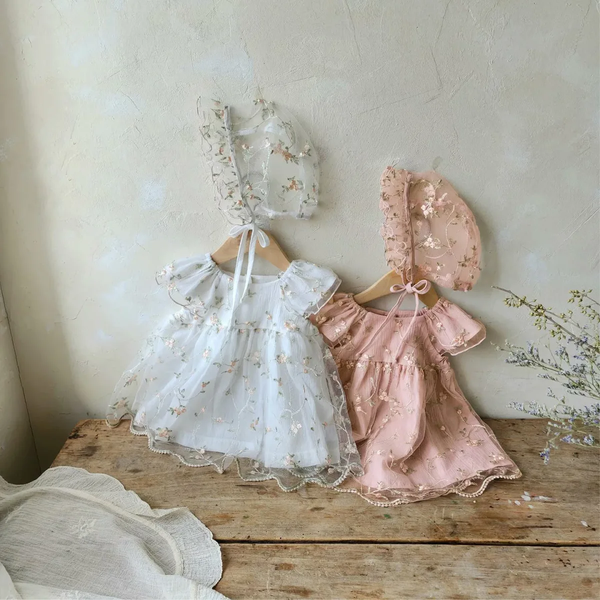 2026 Summer New Baby Girl Sweet Mesh Dress + Hat Short Sleeve Girls Cute Flower Embroidery Princess Dress Cotton Infant Clothes