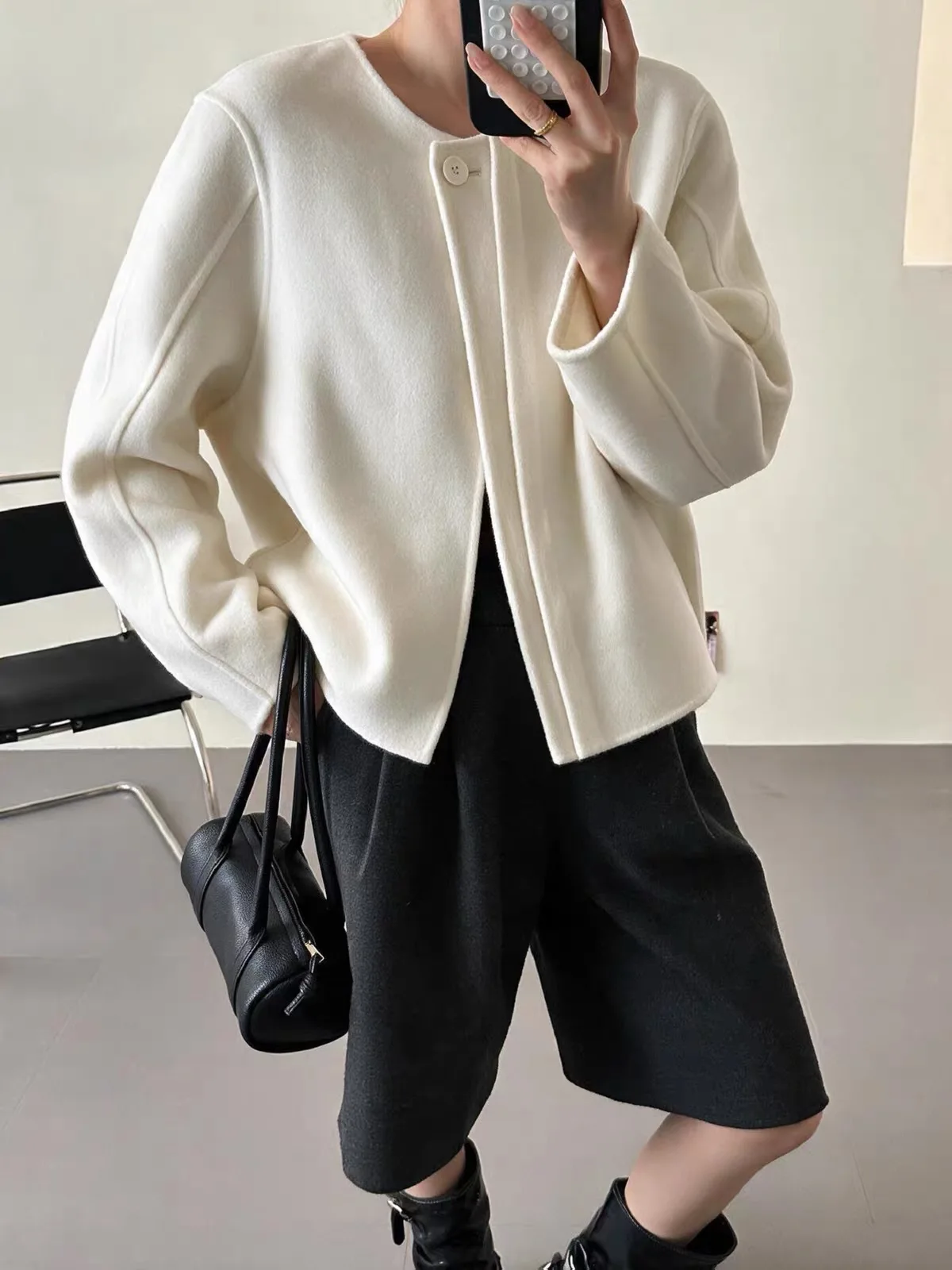 2026 New Autumn Winter Women Short Wool Coat Round Neck One Button Hand Sewn High Quality Warm Versatile Woolen Outerwear
