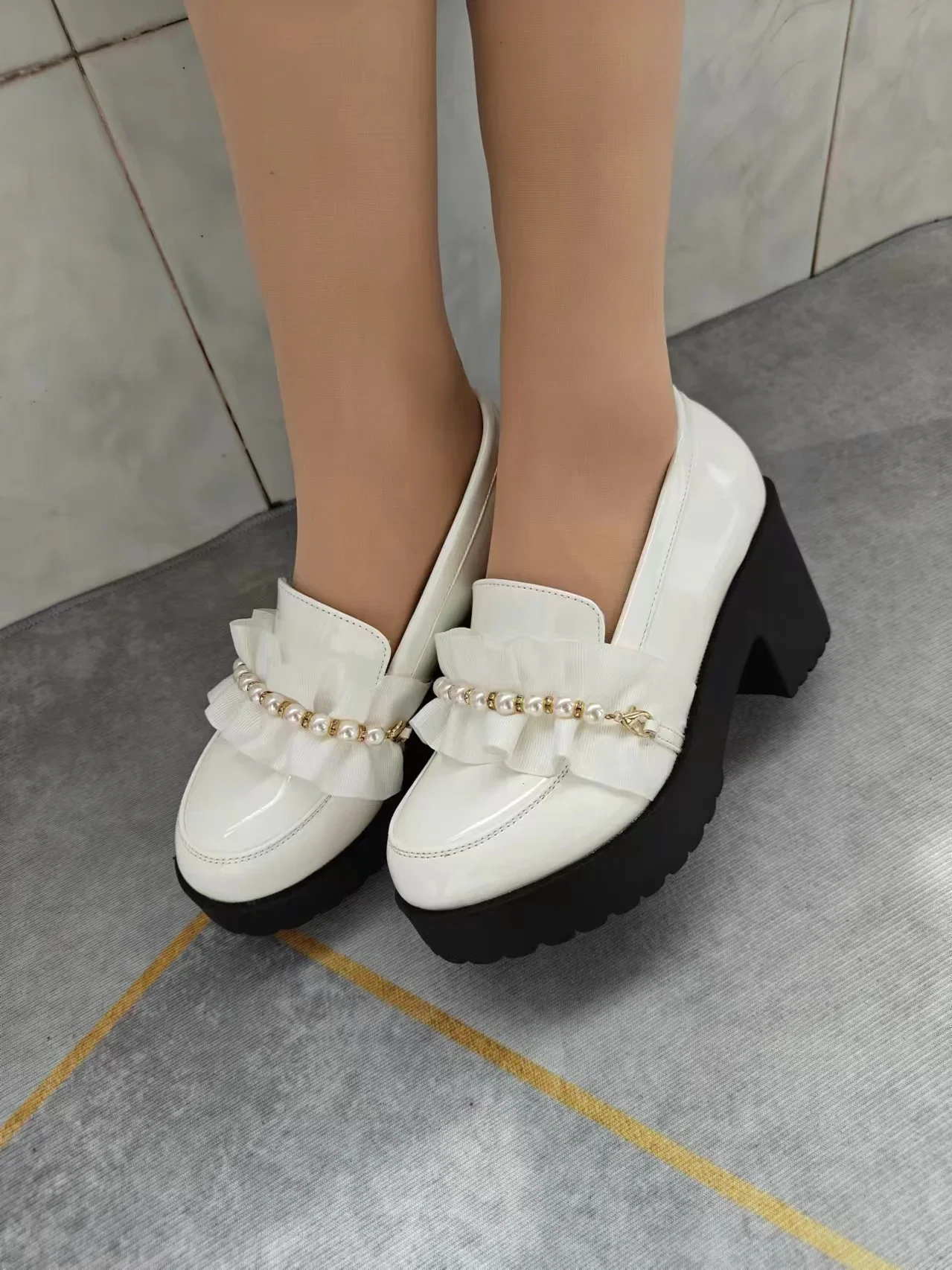 Lolita Style Mine Sweet Pearl Lace Patent Leather Loafers Jk Platform Thick Heel Pumps Mary Jane Shoes Kawaii Shoes for Women