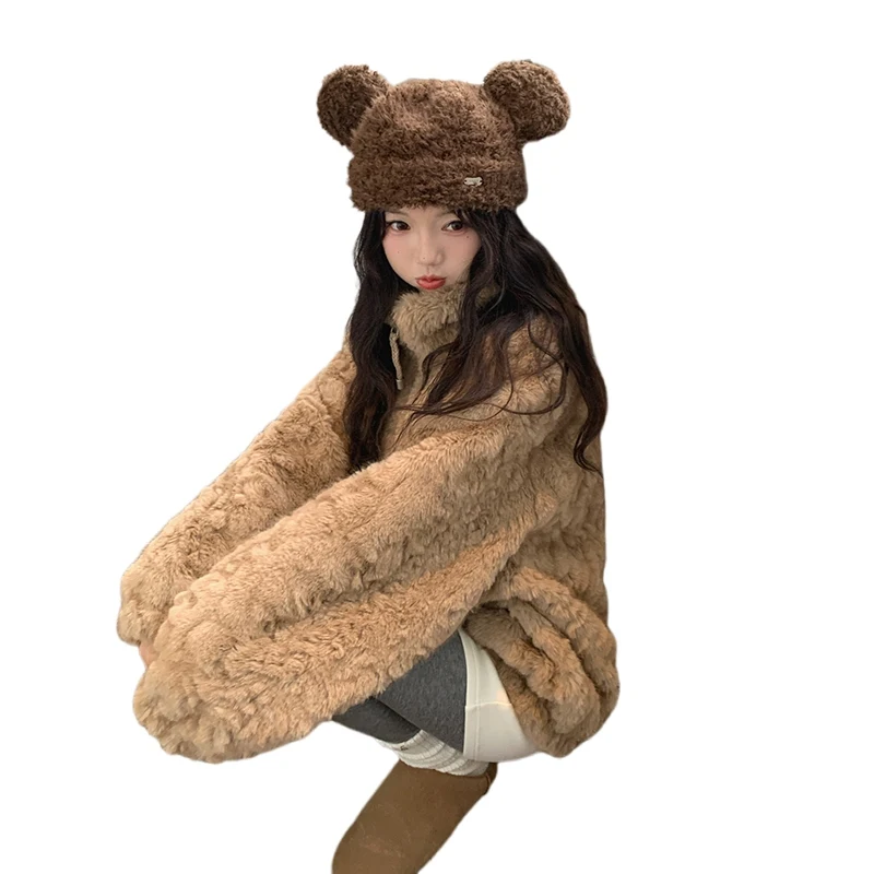 A Light Luxury Eco-Friendly Faux Fur Warm Plush Coat For Women, Loose And Warm Zipper Coat
