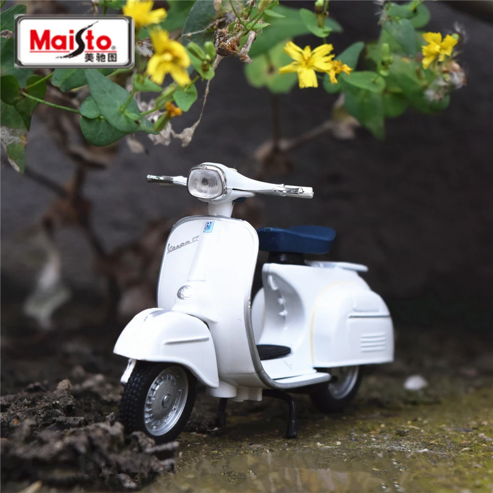 Maisto 1:18 Vespa GT3 300 Alloy Motorcycle Model Simulation Diecast Metal Classic Motorcycle Model Collection Childrens Toy Gift