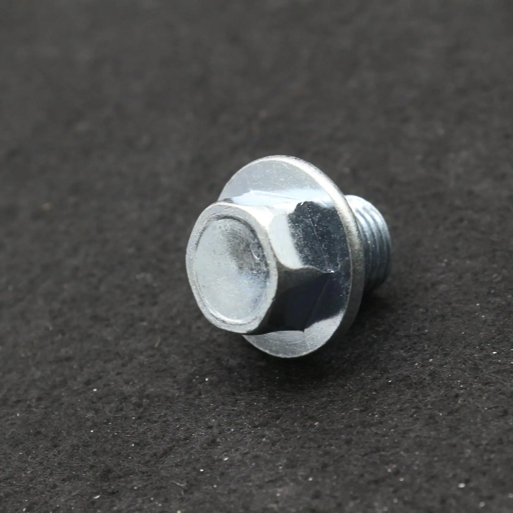 1 Pcs Engine Oil Drain Plug With Head Straight Screw For Lexus Toyota Scion Fit Pilot Point CT200h ES250 4Runner 90341-12012