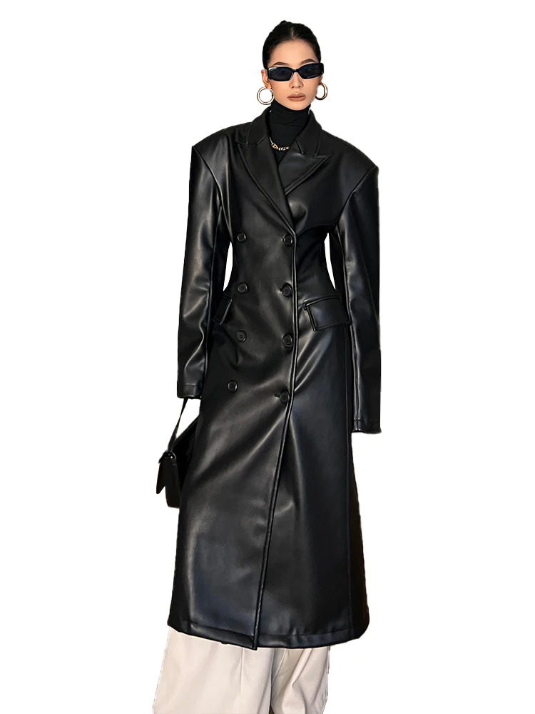 Nerazzurri wiosenno-jesienna luksusowa długa czarna dopasowana skóra Pu płaszcz trencz dla kobiet naramienniki dwurzędowa moda na wybieg