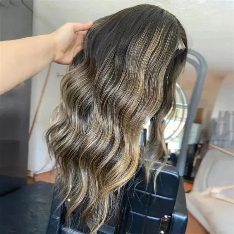 

Синтетический парик с коричневыми прядями и светлыми мелированиями, без клея, с кружевной передней частью, для женщин, длинный, блонд, с эффектом естественных волн, реалистичный вид, готов к носке