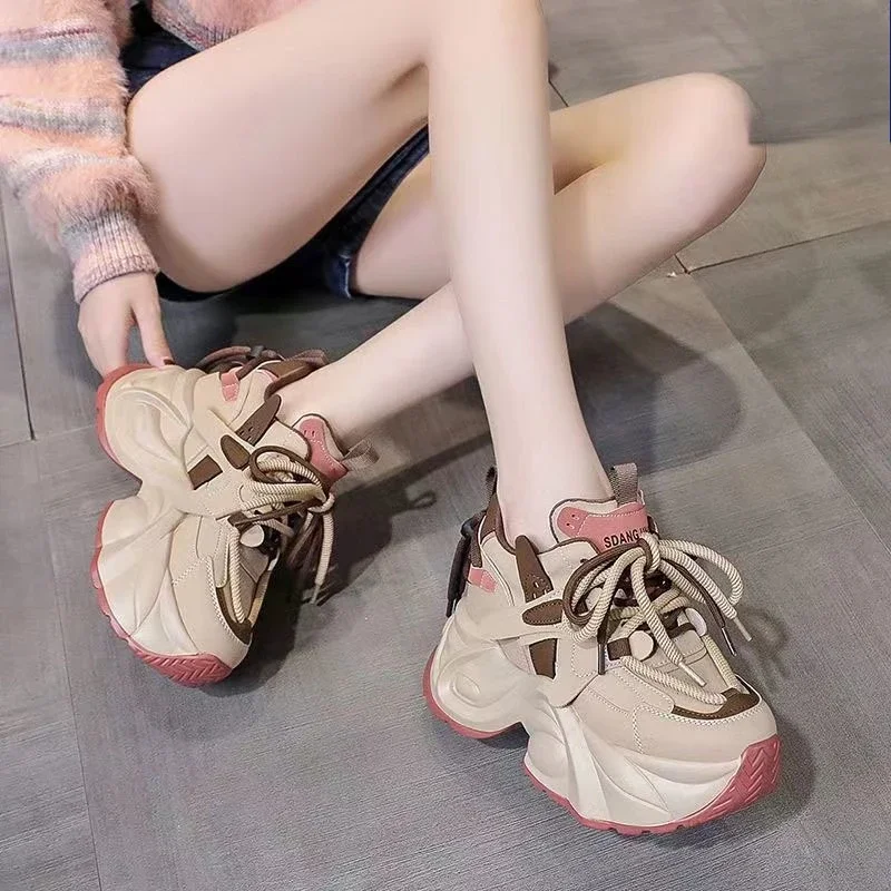 

Spring and Autumn Women's Thick Soled Sports Shoes, 2025 New Fashionable and Versatile Height Increasing Casual Shoes