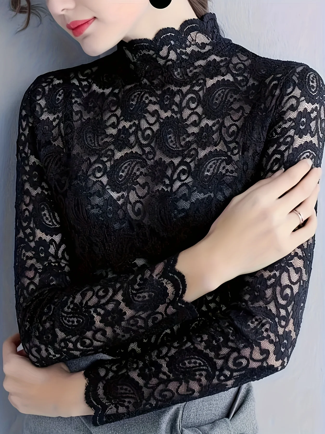 เสื้อยืดแขนยาวผู้หญิงลายลูกไม้ ดีไซน์หรูหรา สง่างาม สวมใส่สบาย