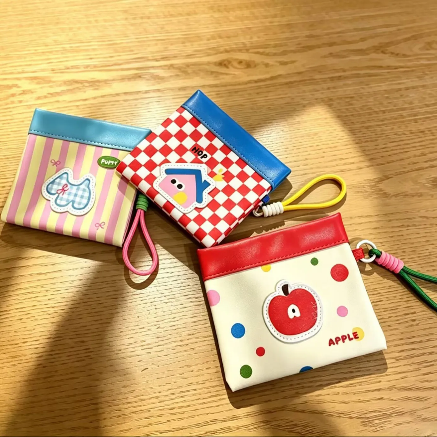 Dopamine Style Small Pouch for Students, Cute Portable Period Bag for Sanitary Napkins, Can Hold Coins