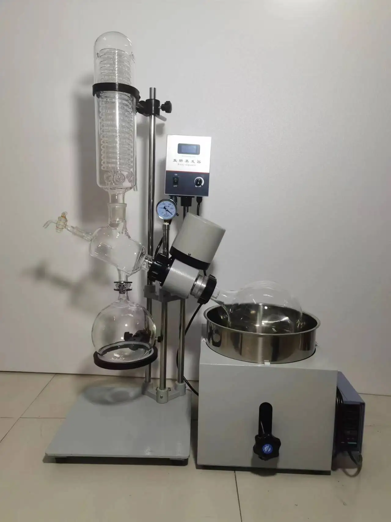 2L Rotary Evaporator RE201D Lab Equipment for Industrial Production Petroleum Food Agriculture 110/220V