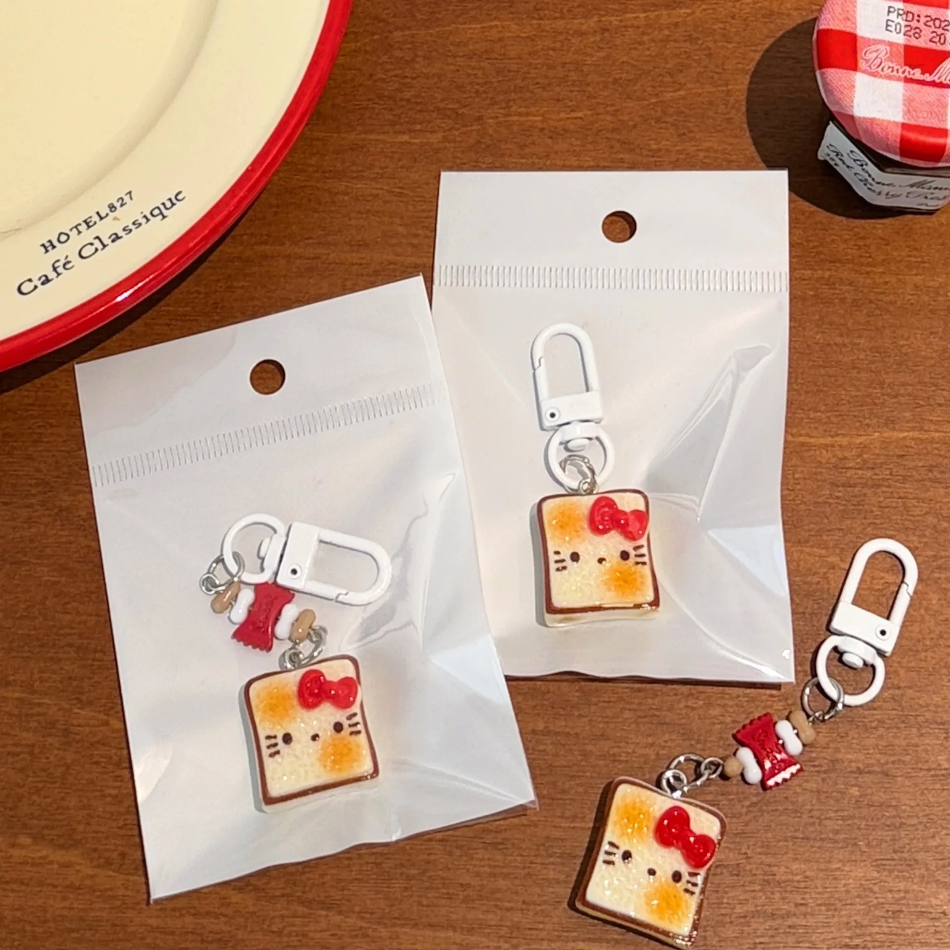

Cute And Creative Toast-Shaped Cat Keychain Pendant Backpack Decoration Small Hanging Ornament Cat Keychain