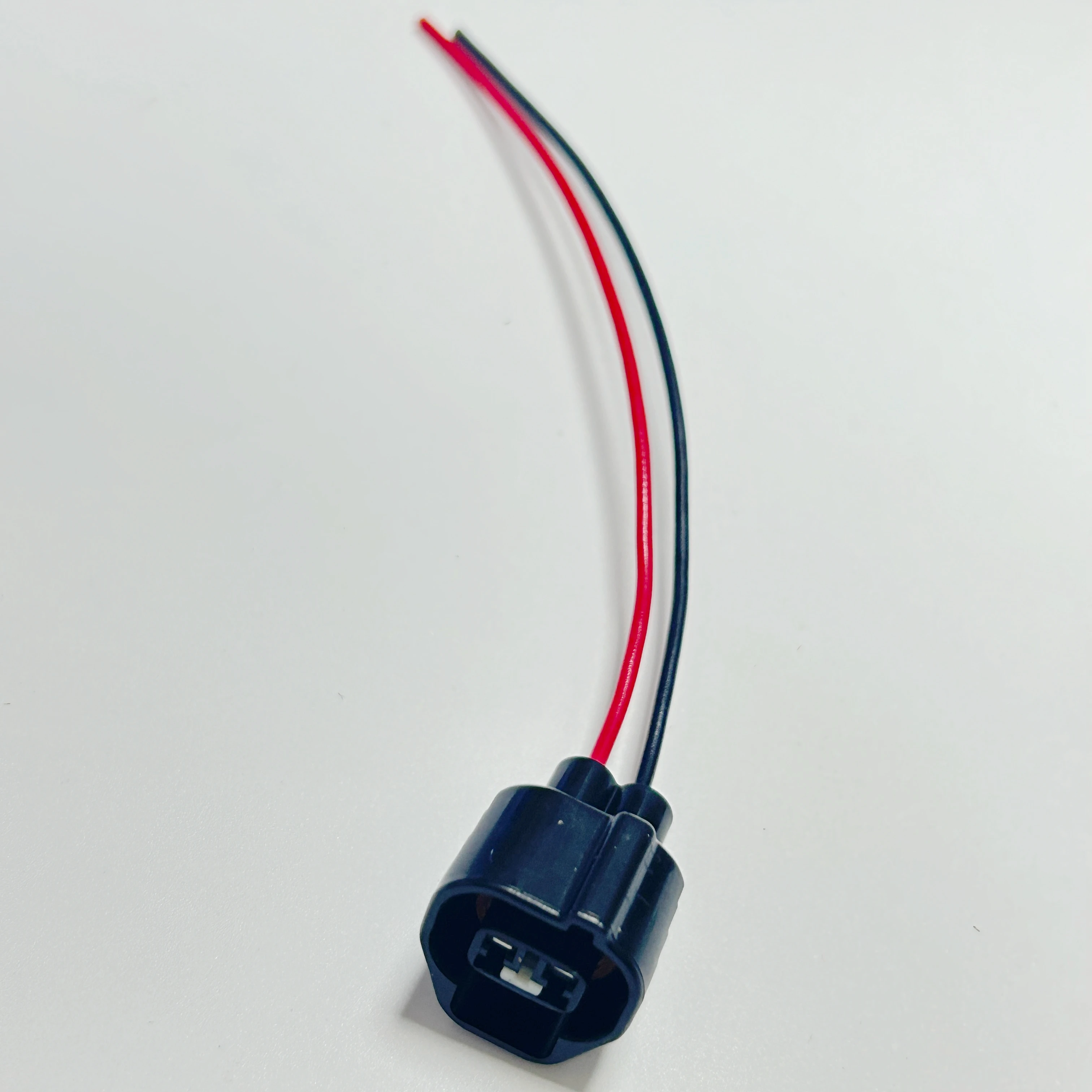 2p Air conditioner compressor plug Toyo da carbon tank solenoid valve plug view 3