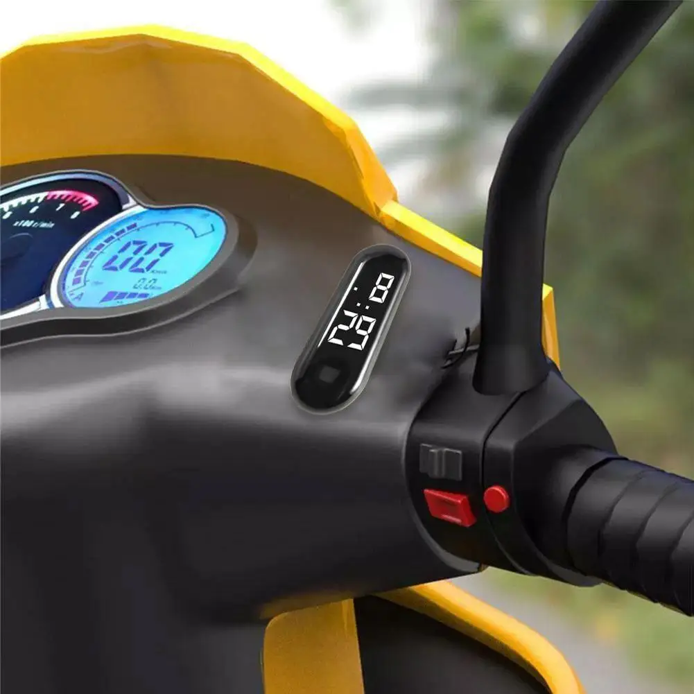 Mini elektrische autoklok LED-beweging Touch Waterdicht Eenvoudige auto Ins Tijd Dashboard en horloge Draagbare klokken Stijlvol N9C4