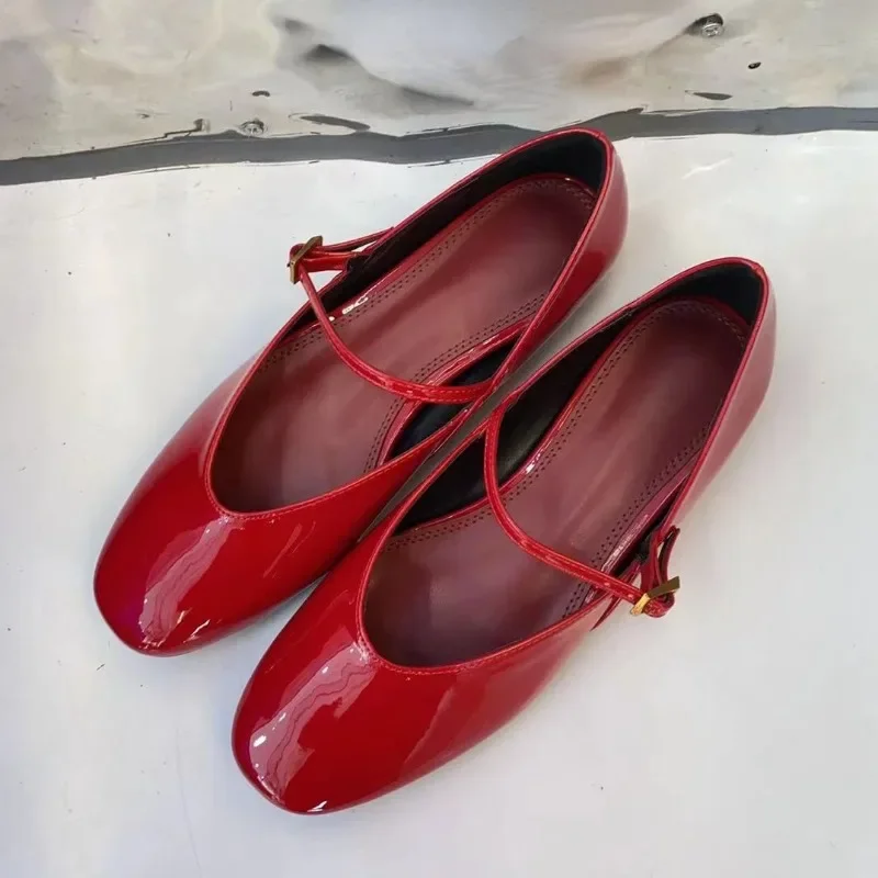 

Buckle Strap Women Vintage Mary Jane Flats Patent Leather Red Wedding Round Toe Female Shoes Brand Designer 2024 Summer Footwear