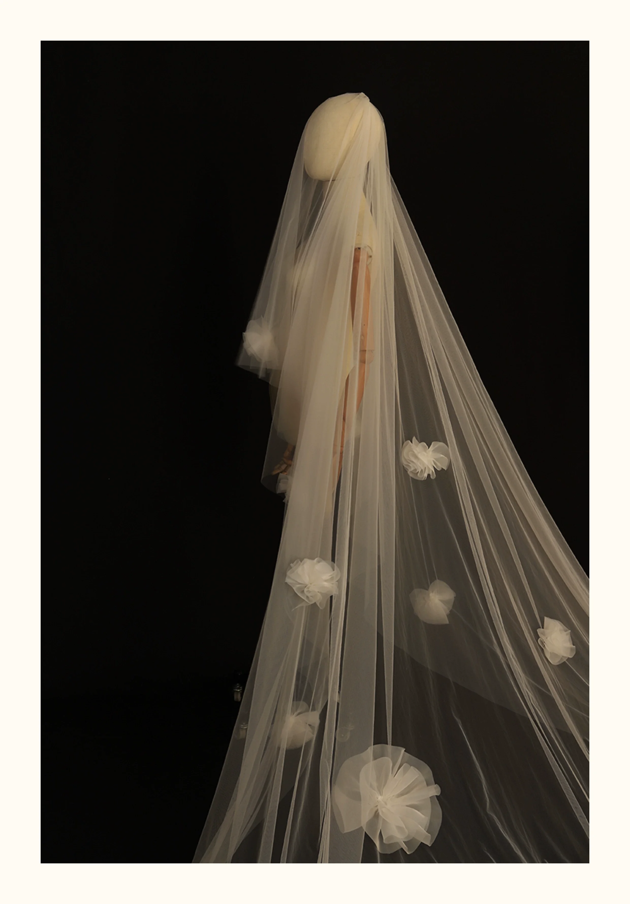 New Design Bride Princess 2Teirs Long Trailing Veil 5 M Three-dimensional Flowers Wedding Cathedral Veils