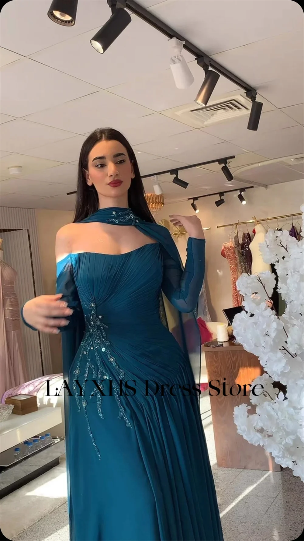 LAYXHS tempérament hors de l'épaule robe de soirée à manches longues Applique a-ligne plissée robe de bal personnalisée