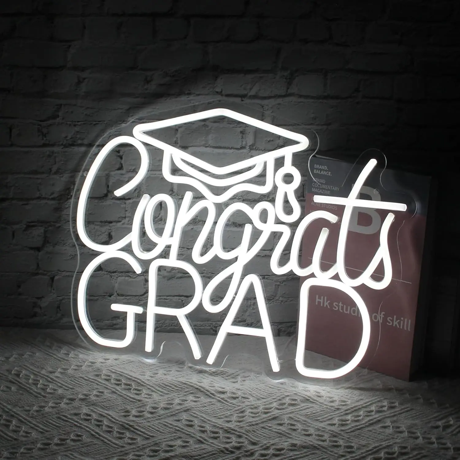 Congrats Grad Neon Signs USB Powered LED Neon Lights For Wall Decor Dorm class Room Birthday Event Party Backdrop Decoration
