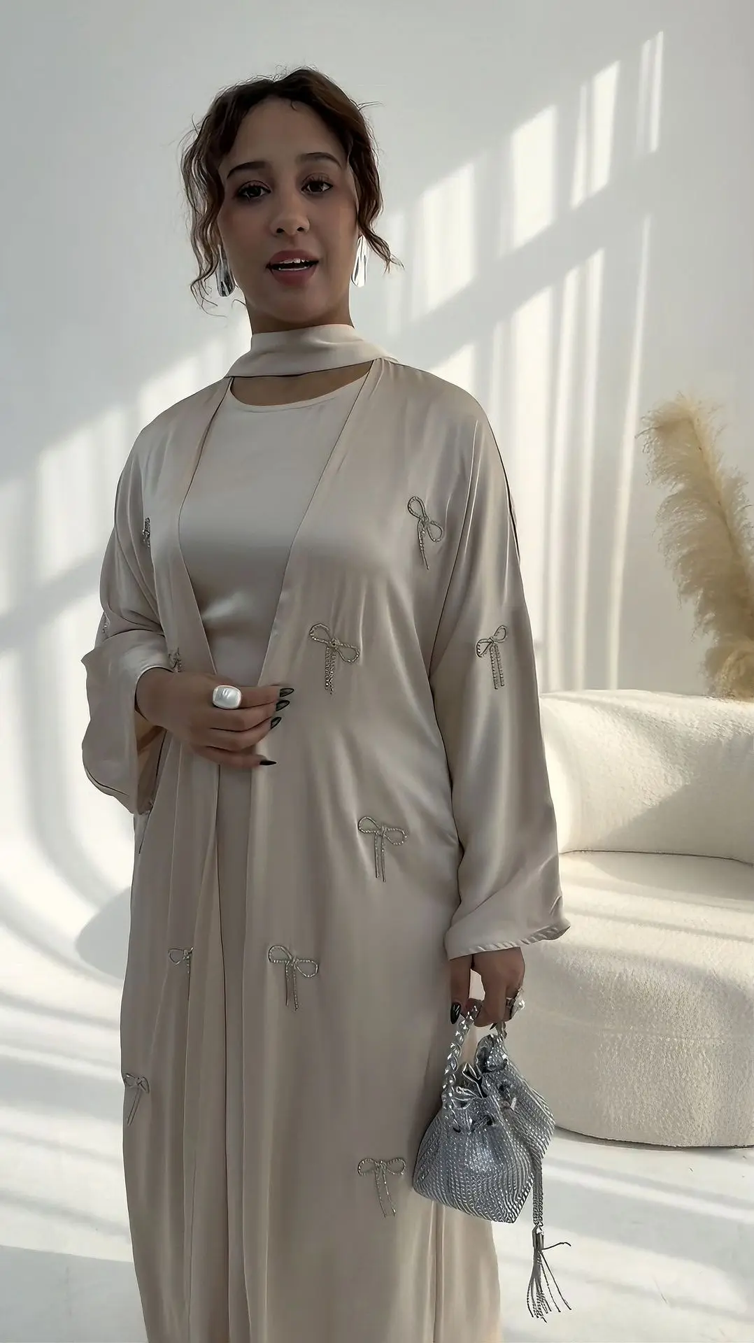 ชุดมุสลิมแบบเข้าชุดสำหรับผู้หญิงจากดูไบ ประดับคริสตัล อาบายะแบบเปิด คาร์ดิแกน ชุดเดรสซับใน อาบายะสไตล์ตุรกี คาฟตัน อิสลาม จาลาบียะ สำหรับงานปาร์ตี้ รุ่นใหม่