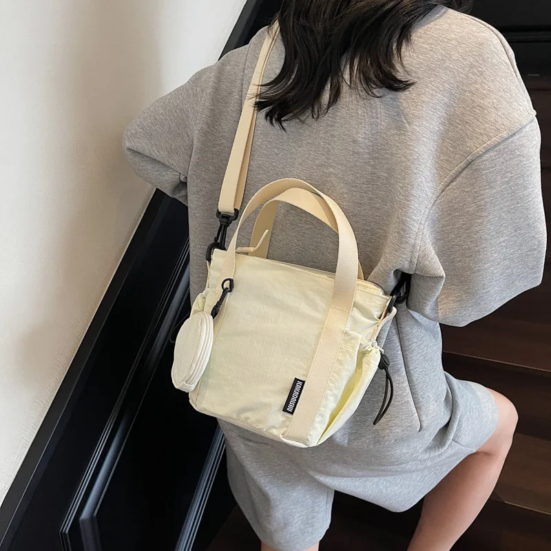 

2025 Unique Underarm Crossbody Bag for Women Minimalist Shoulder Handheld Purse Fashionable Handbag