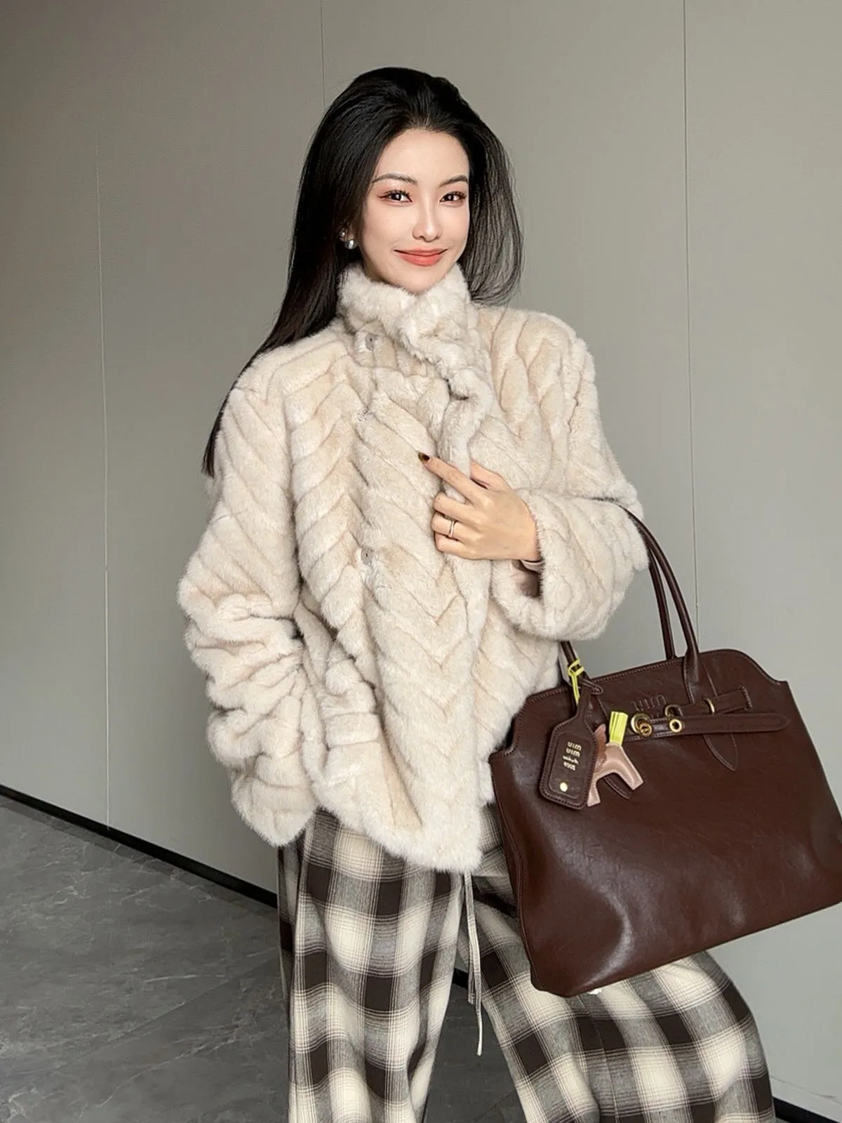 

Ограниченное предложение: Женская теплая повседневная куртка в корейском стиле, свободного кроя, с круглым вырезом и застежкой на пуговицах