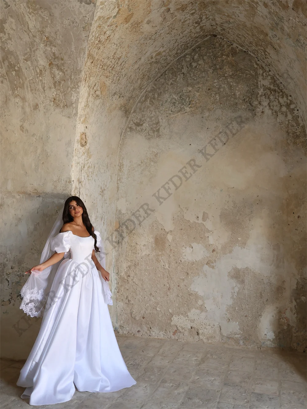 Formal Satin Wedding Dresses Bride Strapless Ball Gowns Vestidos De Novia Floor Length Off The Shoulder Dresses Customized