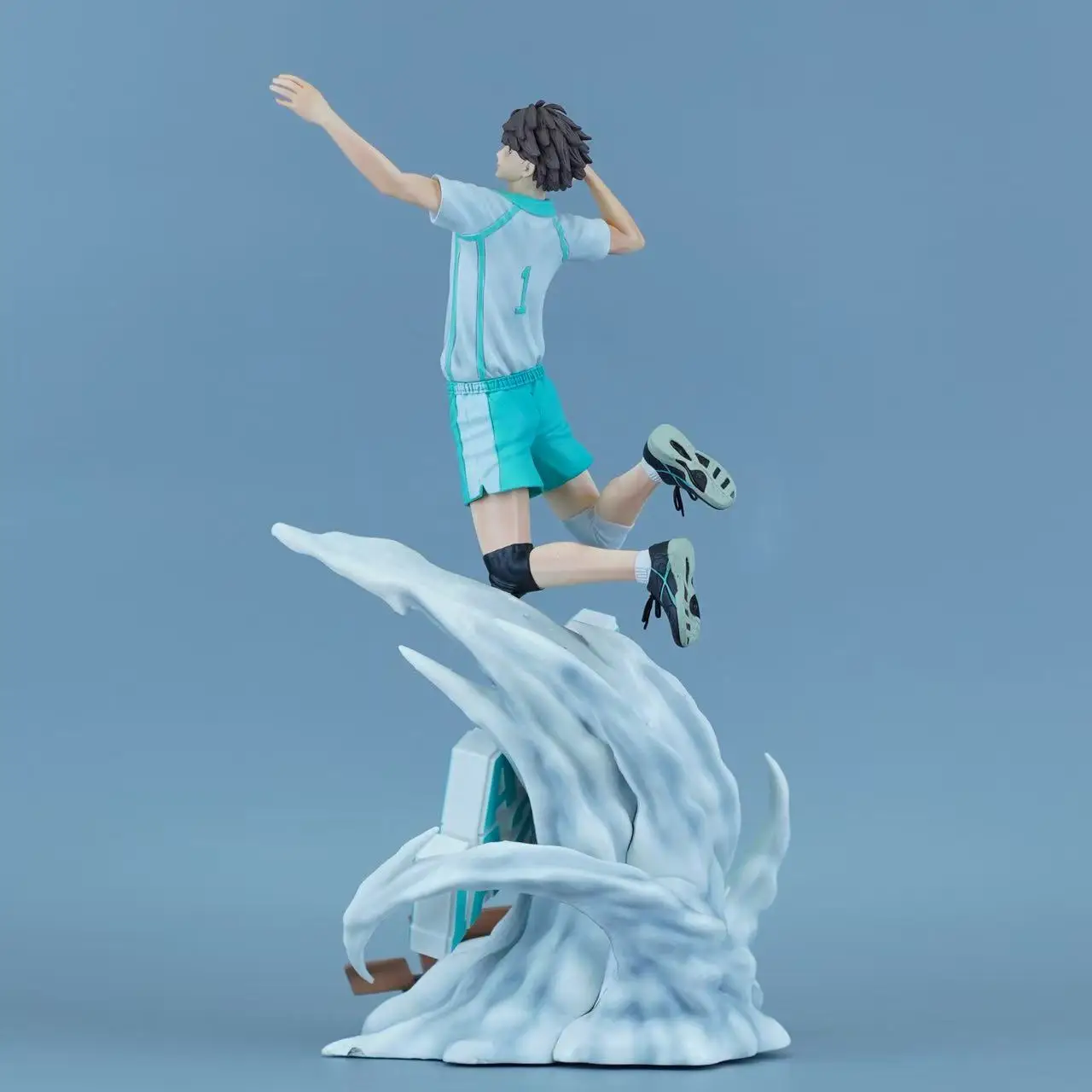 Novo em estoque gk 36cm haikyuu oikawa tooru hinata shoyo anime figura de ação haikyuu boneca brinquedos crianças ornamento presente