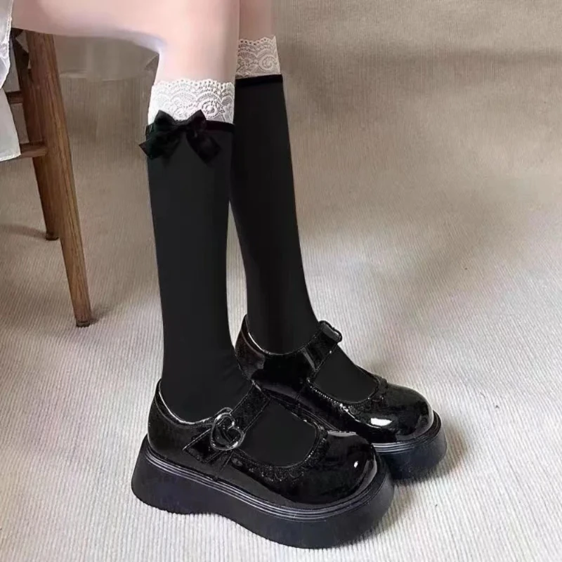 Neue Frühjahr/Sommer 2024, süße weiße Socken mit Lolita-Schleife und japanischer Spitzenbesatz, atmungsaktive Wadensocken