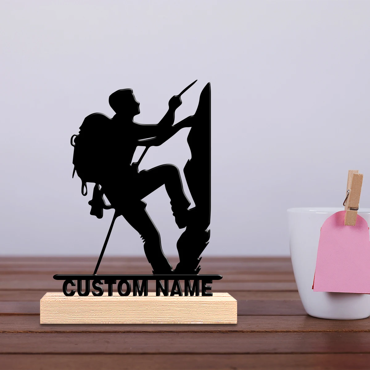 1 Stück Klettererntedienst-Emaillefigur mit individuellem Namen, Eisenornament, Emailleskulptur mit Holzsockel für Kindergeschenke
