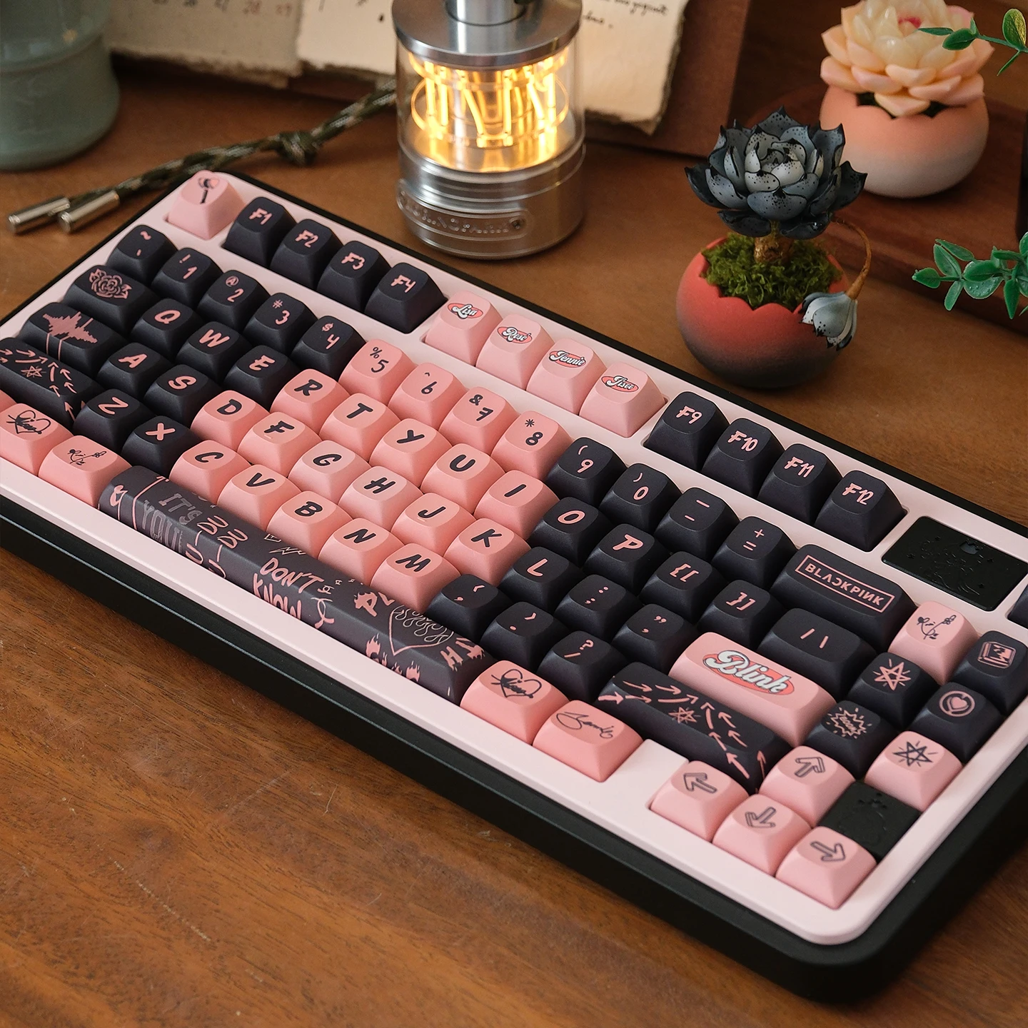 

Original Pink keycaps URE Profile Dye-Sublimate PBT Keycap Sets Large set For Mx Cherry 64/75/87/96/104 Mechanical Keyboard