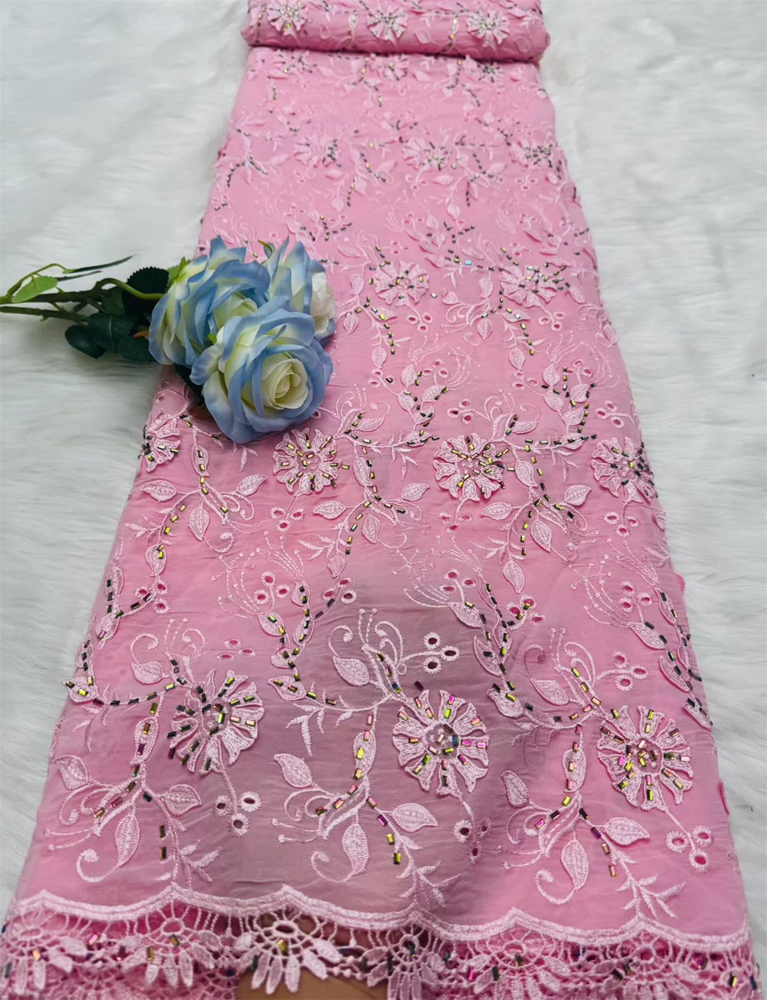 Lo último en tela de encaje de cordón de guipur 2026, encaje de malla de lentejuelas nigerianas africanas, tela de encaje Soluble en agua de alta calidad de 5 yardas para novia