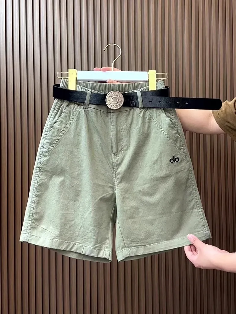 Pantaloncini in cotone tinta unita 2025 Estate Nuovi pantaloni a cinque quarti Pantaloni coreani a gamba dritta casual larghi taglie forti da donna