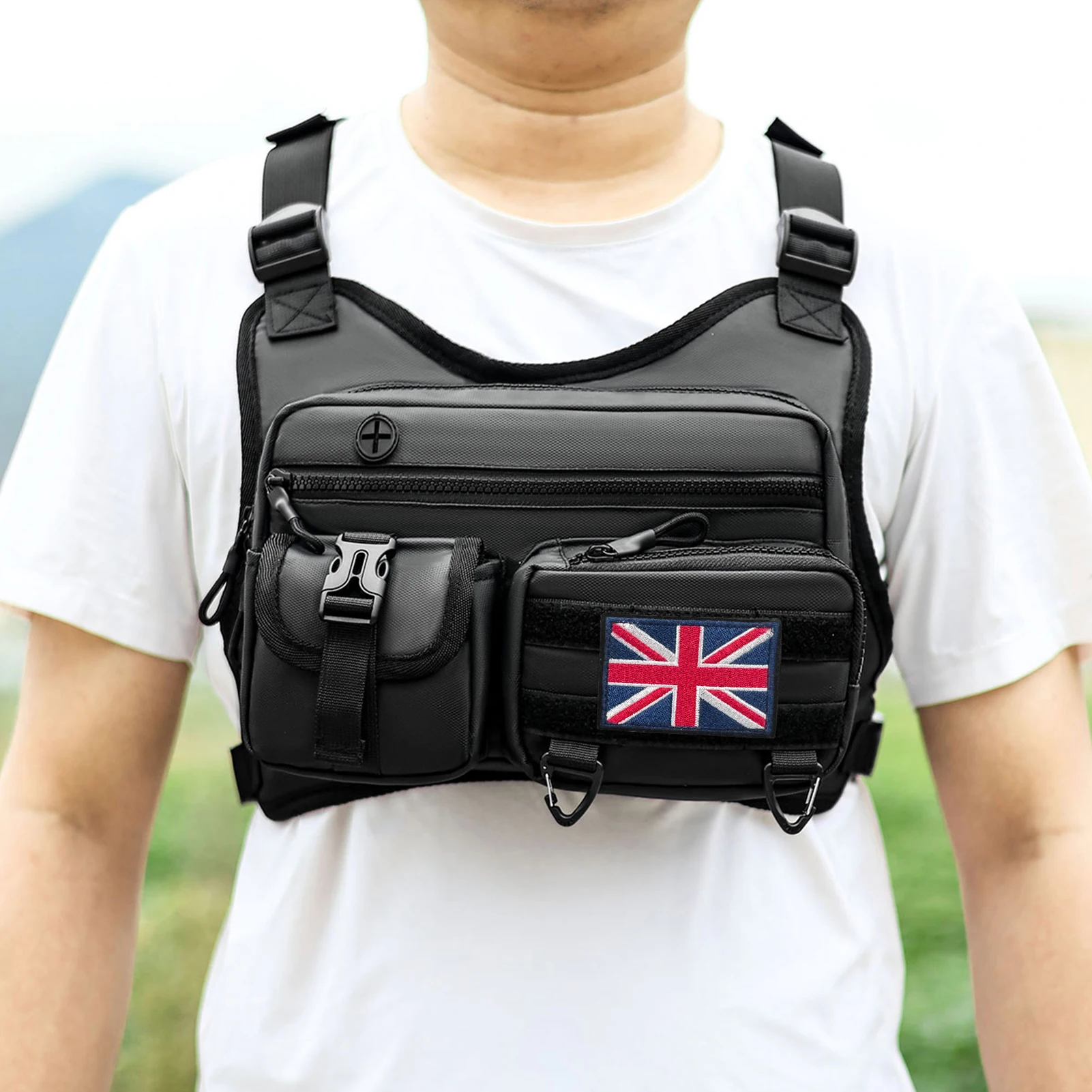 

Chest Bag for Running Front Chest Pack Sports Chest Bag Lightweight With Phone Holder Extra Storage Men Front Running Vest Bag
