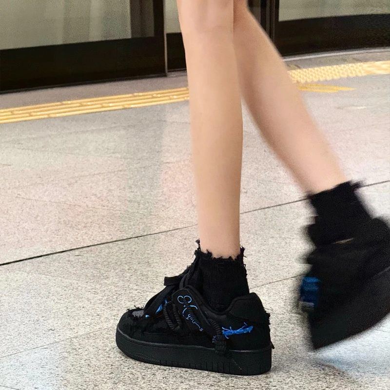 

New Women Shoes for Men Tennis Retro Fashion Star Skateboard Shoes White Leather Male Sneakers Couple Outdoor Sport Casual Shoes