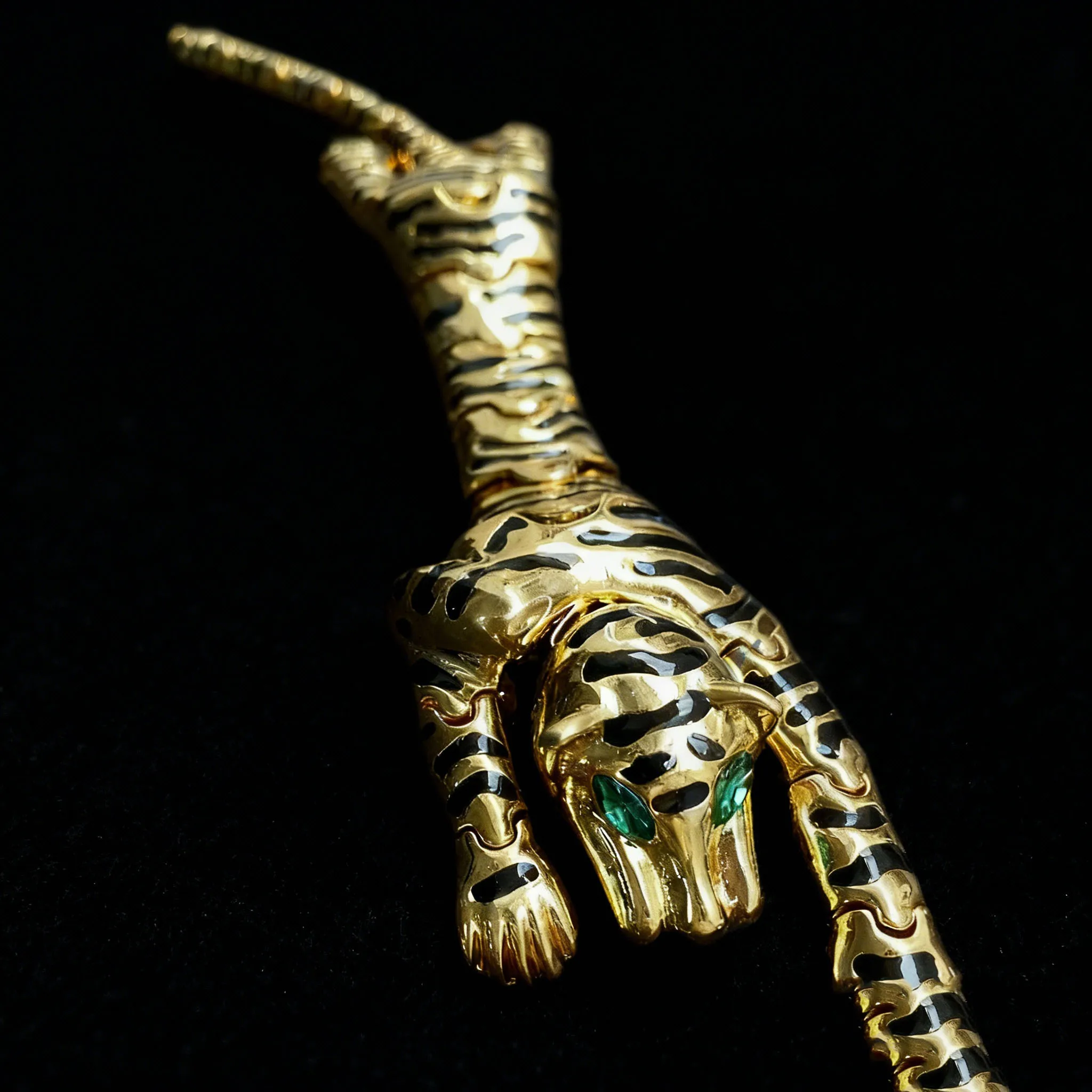 Leopard Brooch Epaulets Vintage Retro Trendy Animal Brooch for Suit Decoration Jewelry Accessories Christmas Gifts for Women Men
