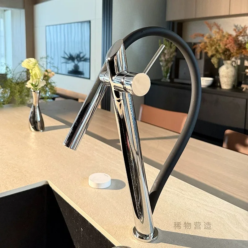 Luxury Fashion Pull-Down Kitchen Faucet Magnetic Docking 2-function Sprayer One Hole One Handle Copper Silicone Hose,Chrome
