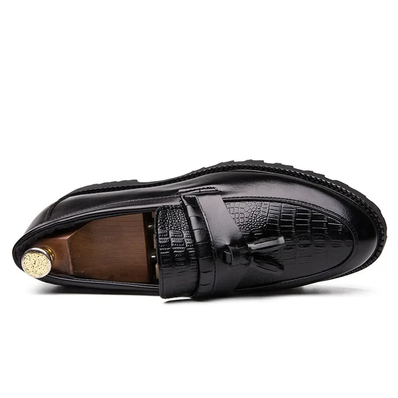 New British Casual Leather Men Shoes Loafers Moccasins Tassel Dress Shoes Man Oxfords Mens Wedding Shoes Zapatos Vestir