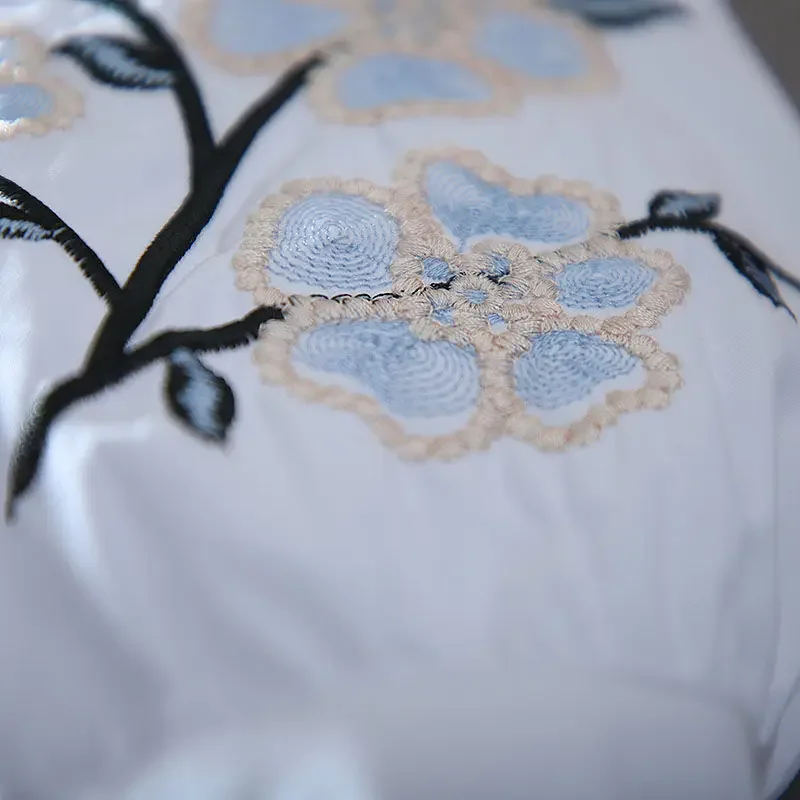 Casual Embroidery Flower Loose Top Shirt 2024 New Fresh Literature and Art Lantern Sleeve Western Style Shirt Women\'s Top Summer