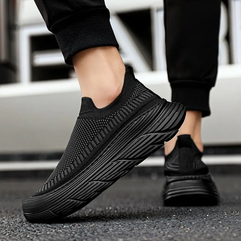 أحذية مصعد رجالية قابلة للتنفس ونعل ناعم أحذية رياضية كاجوال بارتفاع داخلي يزيد من الأحذية ذات الطراز المتعدد