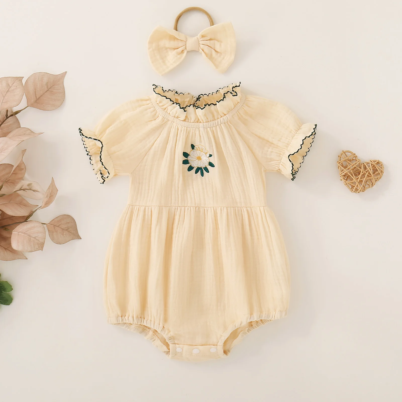 Summer female infant apricot sun print short-sleeved triangle Romper and bow headgear two-piece set