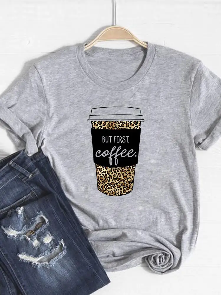 Camiseta con estampado de letras café para mujer, ropa básica, Top de verano, Camiseta estampada de manga corta