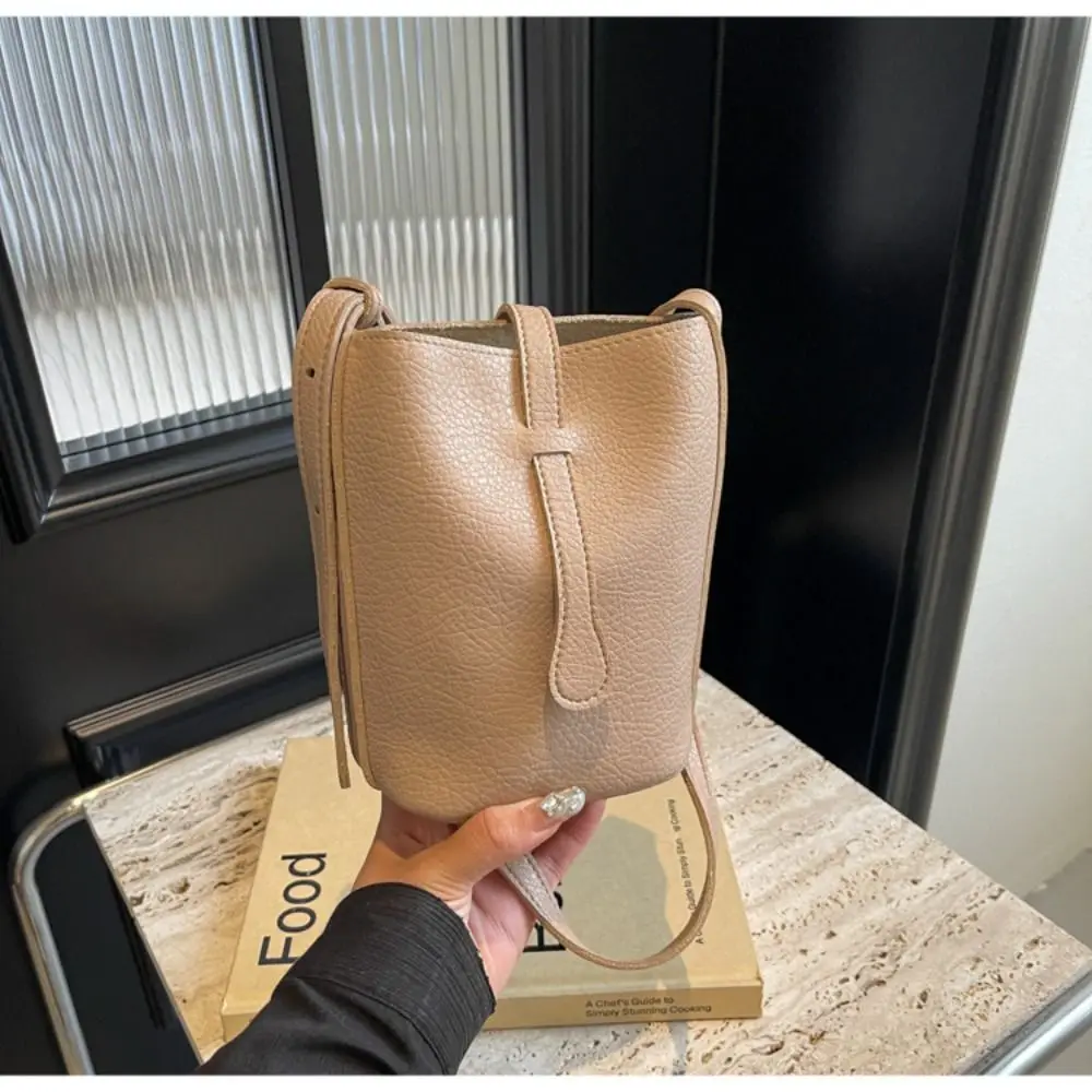 Effen Kleur Zacht Pu Lederen Crossbody Tas Slot Gesp Verstelbare Schouderbanden Emmer Tas Elegante Handtas Voor Dames Meisjes