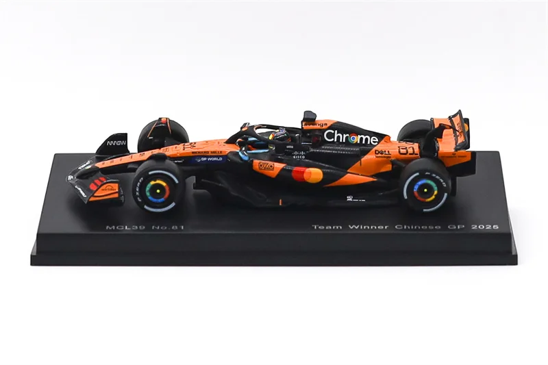 Spark 1:64 McL39 No.81 O.Piastri -Chinese GP / No.4 Norris - Australian GP 2025 Die-Cast Car Model Collection Miniature