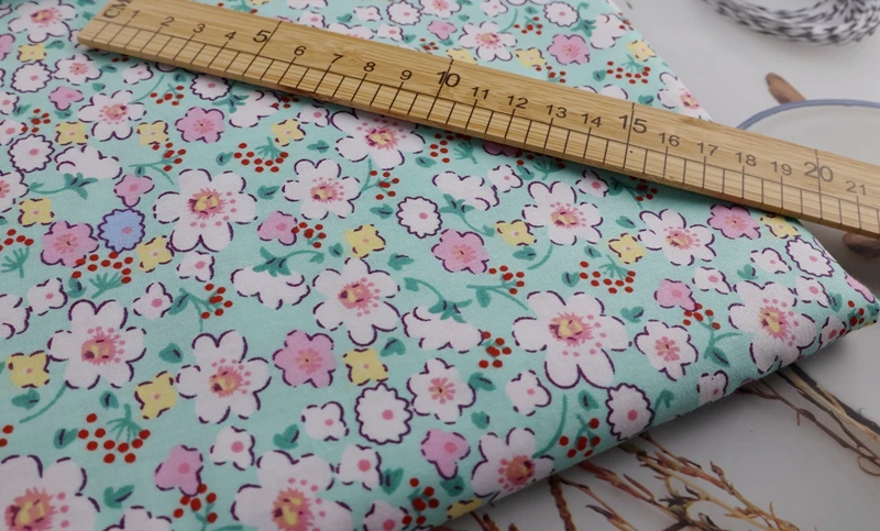 Delicate (50cmx50cm) Green Fat Quarter Bundle 100% cotton Fabric Quilting fabric Home Textile Bedding Sewing Doll Cloth DIY