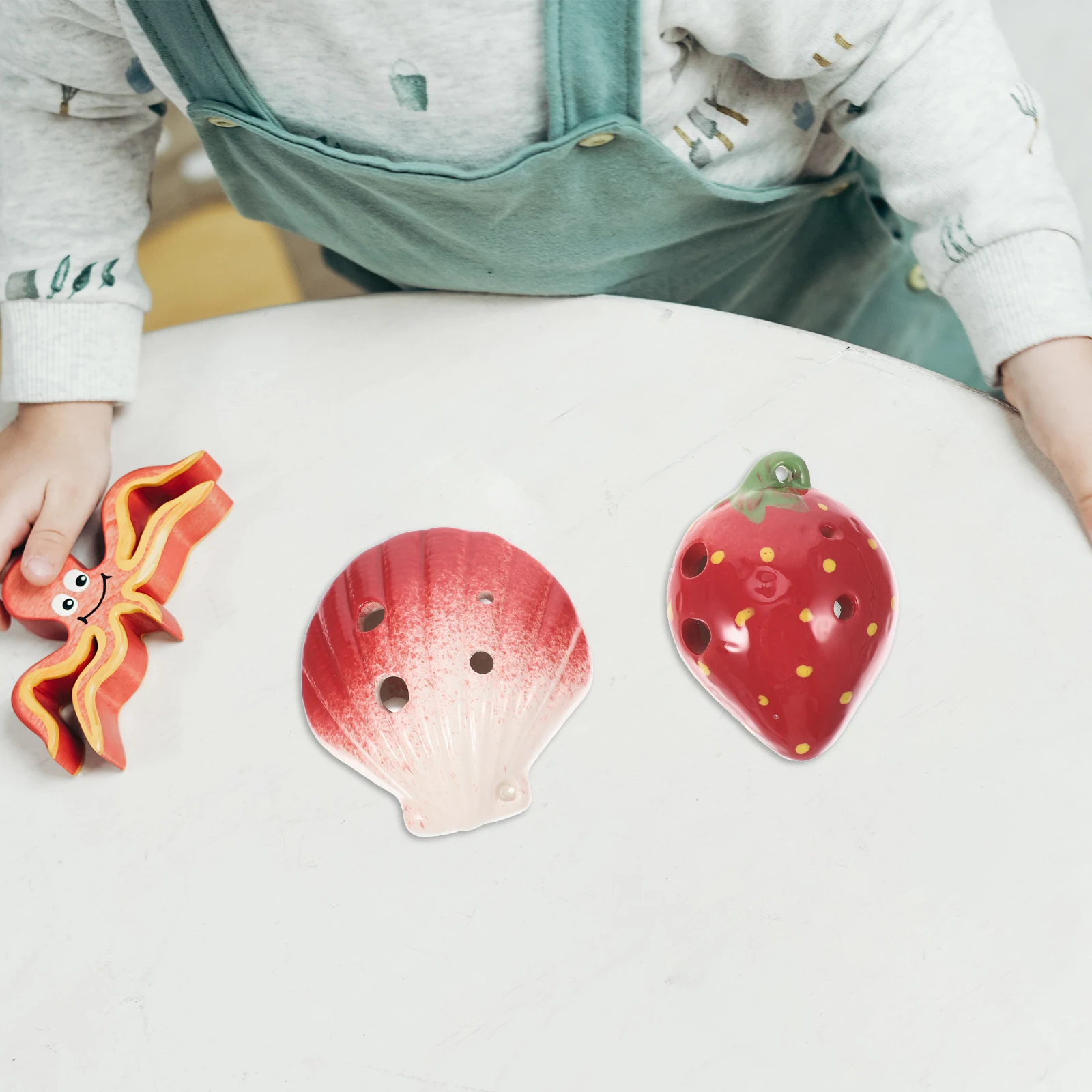 

2Pcs Shell Strawberry Ceramic Ocarina 6 Holes Beginners Practice Portable Musical Instrument Gift 6 Holes Ocarina