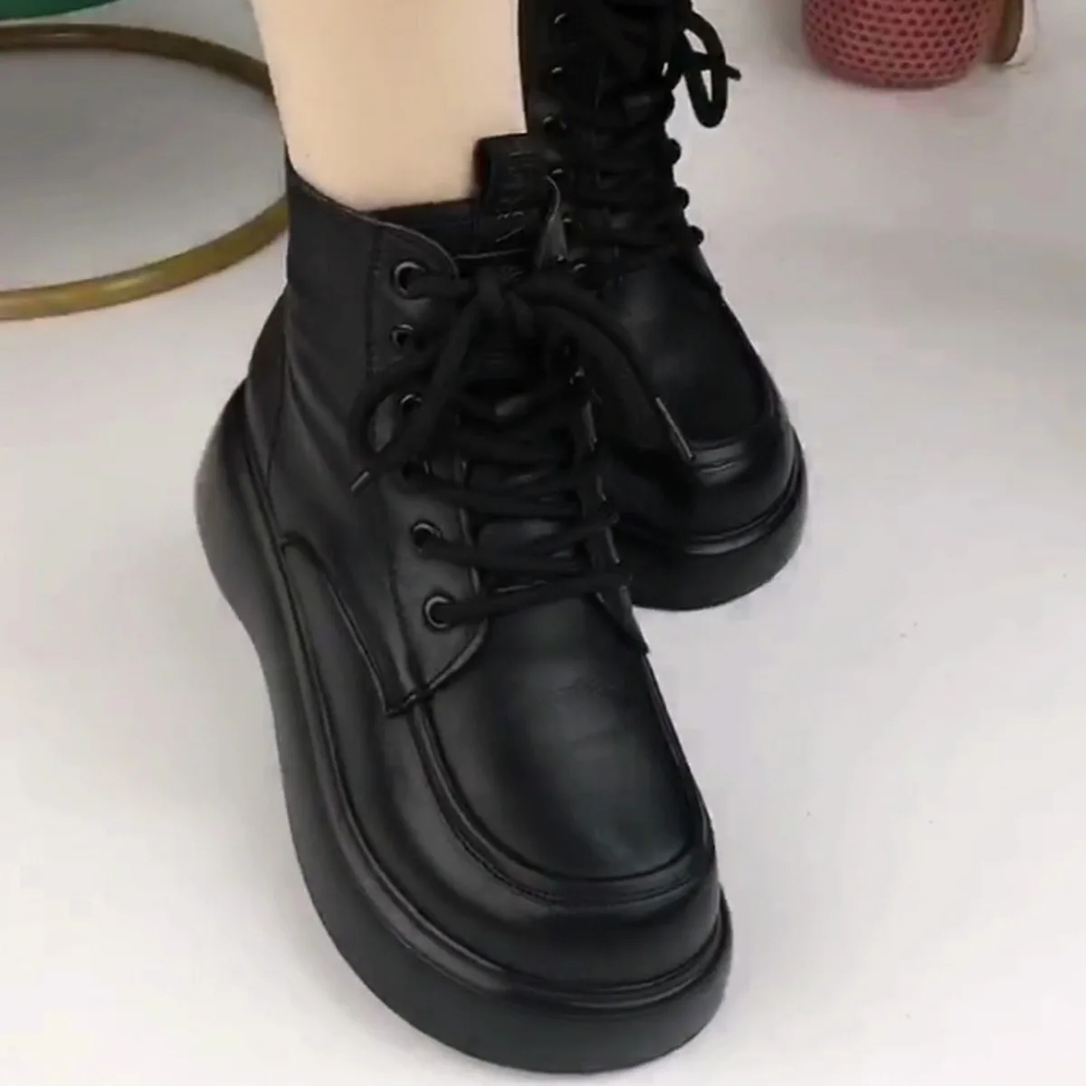 أحذية الثلوج للنساء 2025 شتاء جديد مع أحذية قطنية قطيفة وسميكة أحذية قطنية متعددة الاستخدامات