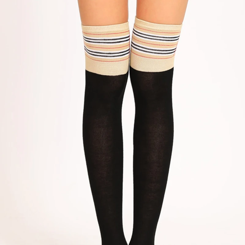 1 pair of European and n plaid knee socks